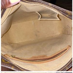 Louis Vuitton Looping Pre-Loved Handbag